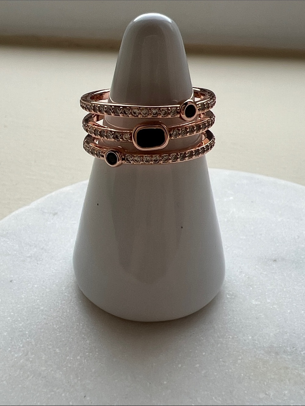 Chic Rose Gold and Black Women's Ring Set